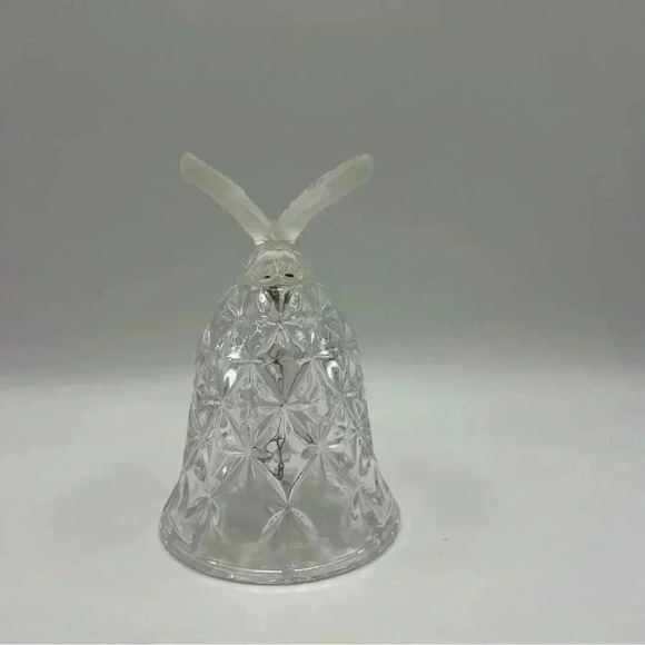 Vintage Crystal Butterfly Bell Hofbaur Germany Frosted 5” Etched - Picture 2 of 5